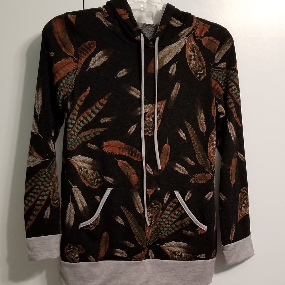 Lilypad Feather print hoodie Medium 96% Poly, 4% Spandex.